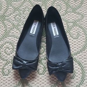 Steve Madden leather bow flats